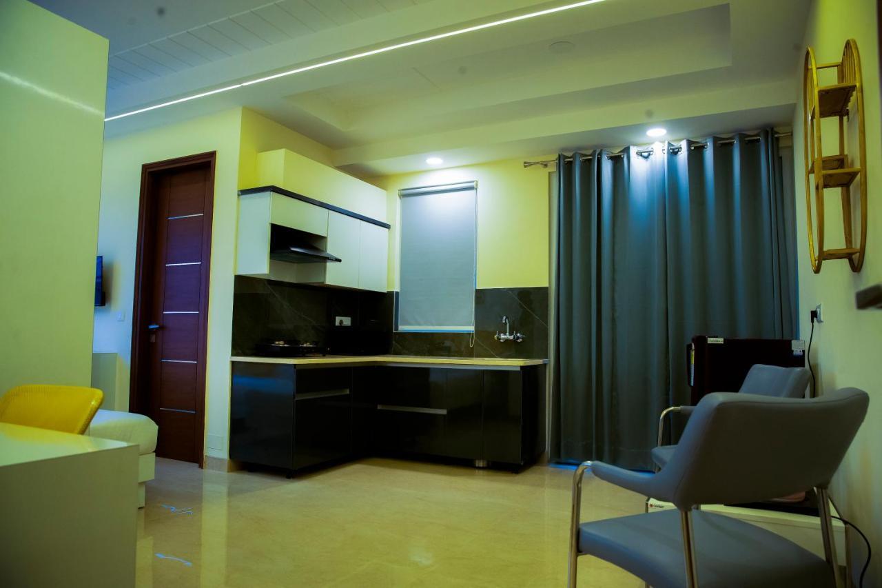 Lime Tree Luxury Studio - Service Apartment Near Artemis Hospital ,Ґурґаон Екстер'єр фото